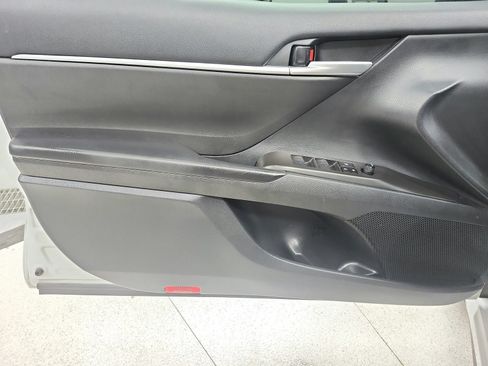 Used 2023 Toyota Camry SE FWD image 29