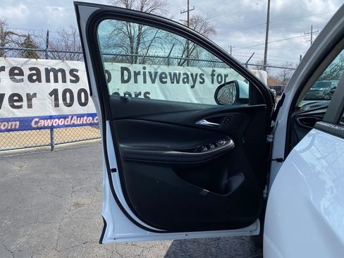 Used 2023 Buick Encore GX Preferred w/ Cold Weather Comfort Package image 12