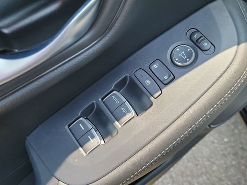 New 2026 Honda HR-V EX-L image 8