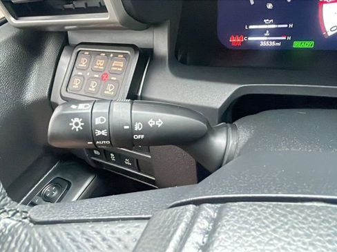 Used 2025 Toyota Tacoma TRD Off-Road AWD/4WD image 23