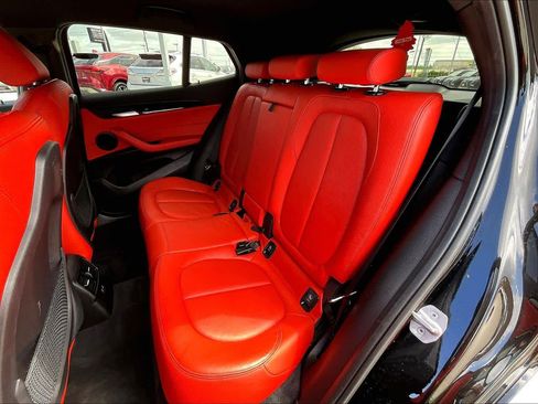 Used 2022 BMW X2 M35i w/ Shadowloine Package image 21