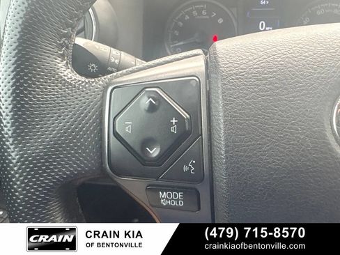 Used 2022 Toyota Tacoma TRD Off-Road w/ TRD Premium Off Road Package AWD/4WD image 33