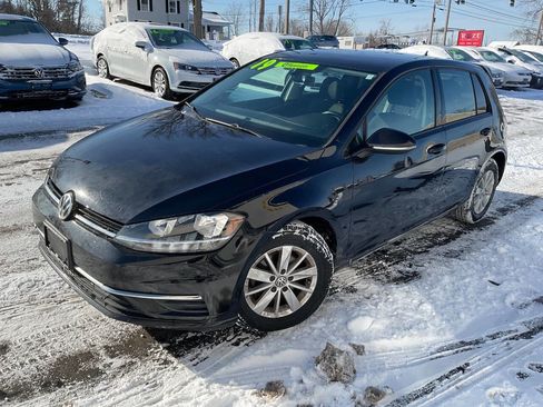 Used 2019 Volkswagen Golf S image 6