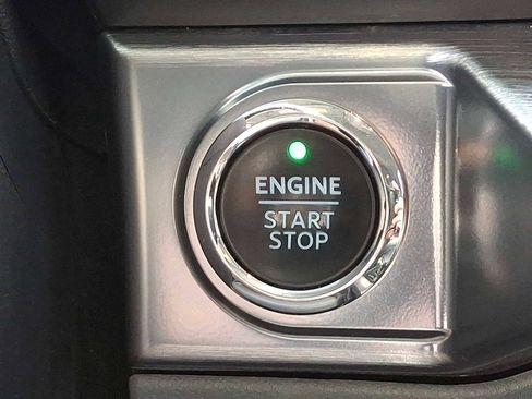 Used 2021 Ford F150 Lariat w/ Equipment Group 502A High image 23