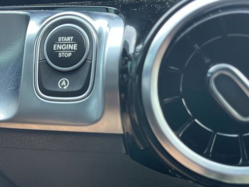 Used 2023 Mercedes-Benz GLB 250 4MATIC image 37