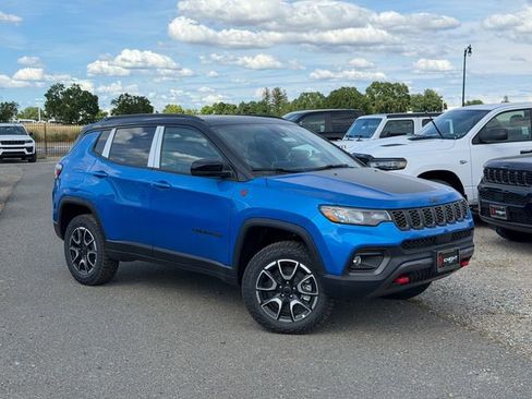 New 2026 Jeep Compass Trailhawk image 2
