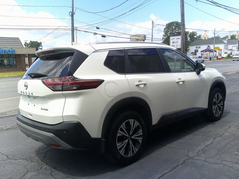 Used 2023 Nissan Rogue SV w/ SV Premium B Package AWD/4WD image 10