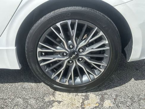 Certified 2024 Kia Forte GT-Line FWD image 10