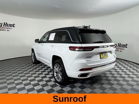 Used 2025 Jeep Grand Cherokee Summit image 7