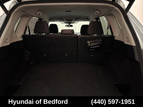 Used 2024 Nissan Rogue SV AWD/4WD image 11
