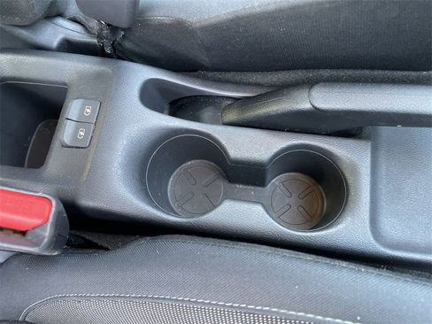 Used 2019 Nissan Kicks SV image 28