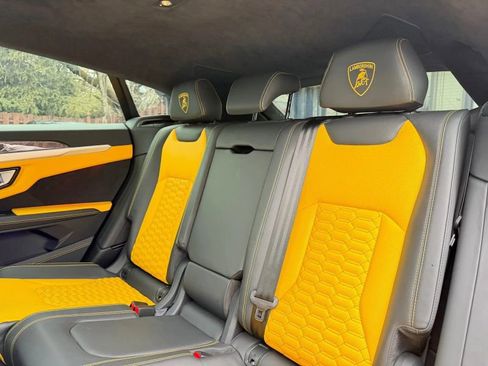 Used 2021 Lamborghini Urus image 15