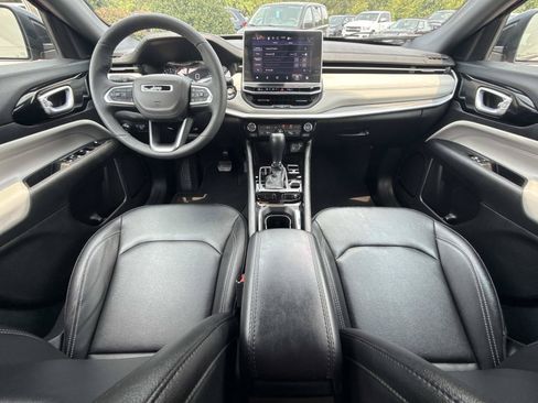 Certified 2025 Jeep Compass Limited AWD/4WD image 16