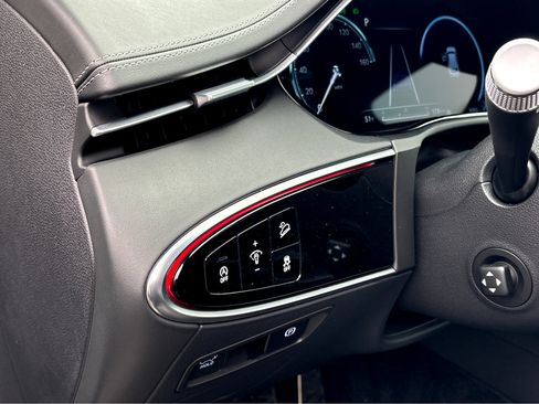 Used 2025 Genesis GV70 3.5T Sport w/ Sport Prestige Package image 20