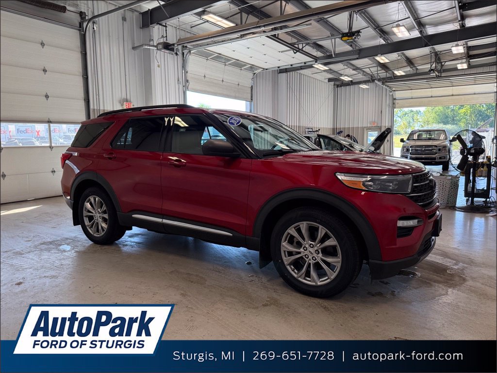 Certified 2020 Ford Explorer XLT w/ Equipment Group 202A AWD/4WD image 1