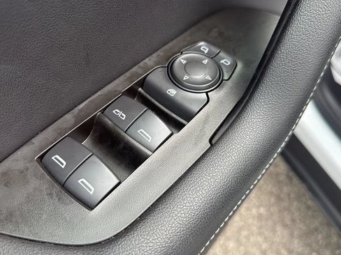 Used 2025 Chevrolet Blazer LT FWD image 15