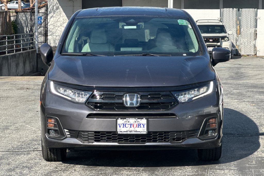 New 2026 Honda Odyssey Touring image 9