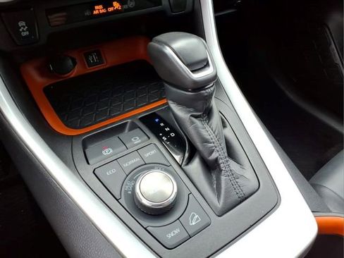 Certified 2024 Toyota RAV4 Adventure AWD/4WD image 18