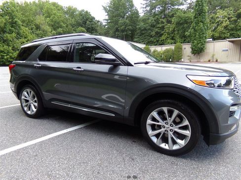 Used 2021 Ford Explorer Platinum w/ Equipment Group 601A AWD/4WD image 5