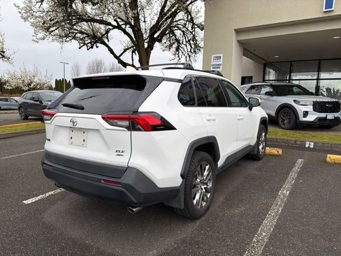 Used 2019 Toyota RAV4 XLE Premium w/ Advanced Technology Package image 5