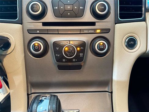 Used 2017 Ford Taurus SEL FWD image 11