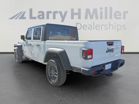 New 2026 Jeep Gladiator Sport image 3