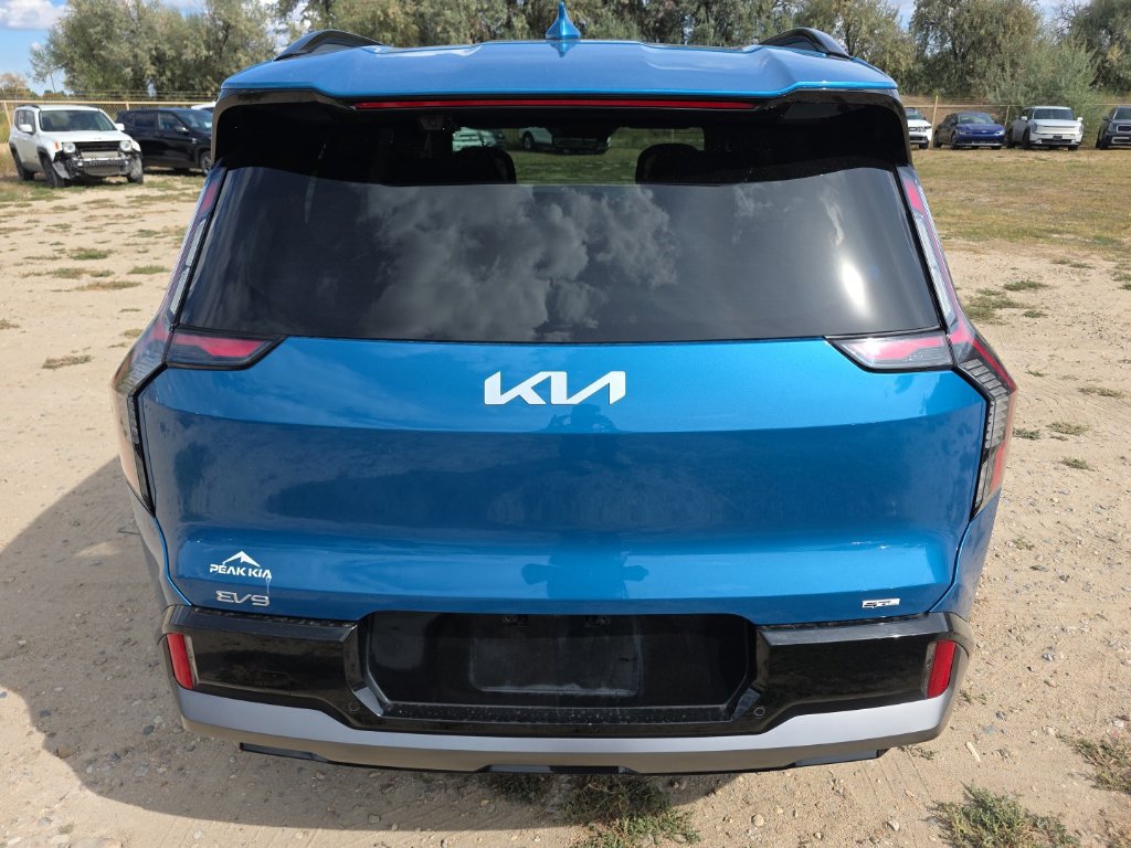 Certified 2024 Kia EV9 GT-Line AWD/4WD image 4