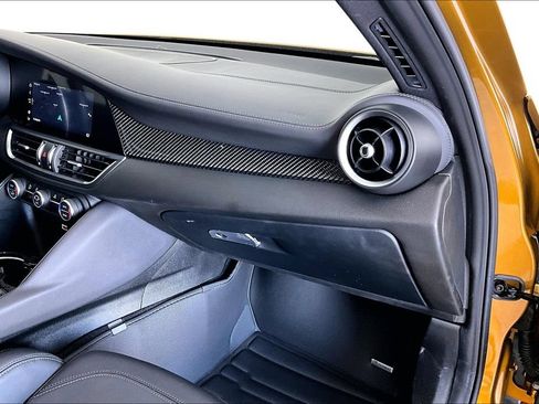 Used 2023 Alfa Romeo Giulia Quadrifoglio RWD image 20