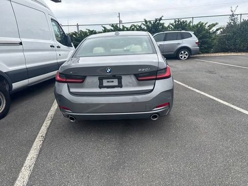 Certified 2025 BMW 330i xDrive Sedan w/ Premium Package AWD/4WD image 11