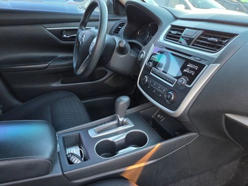 Used 2018 Nissan Altima 2.5 S w/ S Convenience Package image 14