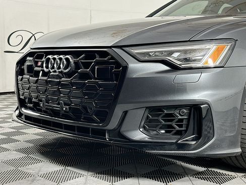 Used 2025 Audi S6 Premium Plus w/ Premium Plus Package AWD/4WD image 35