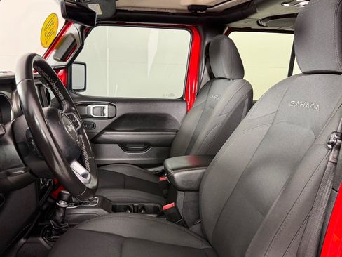Used 2021 Jeep Wrangler Unlimited Sahara w/ Uconnect 4C Nav & Sound Group AWD/4WD image 10