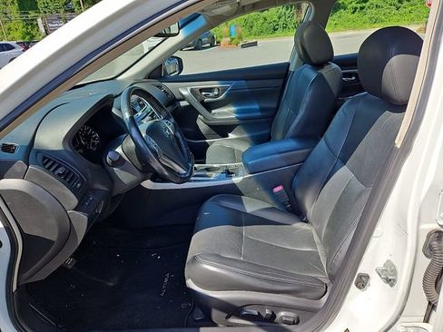 Used 2013 Nissan Altima 2.5 SL FWD image 14