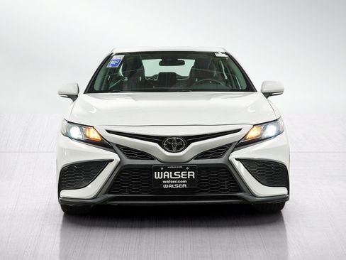 Used 2024 Toyota Camry SE FWD image 8