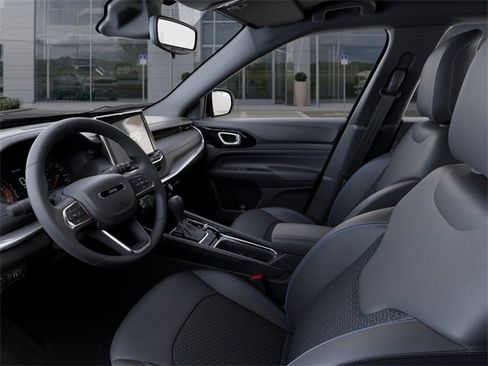 New 2026 Jeep Compass Latitude image 22