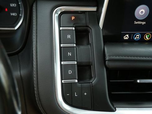 Used 2021 Chevrolet Tahoe Z71 w/ Z71 Signature Package AWD/4WD image 25