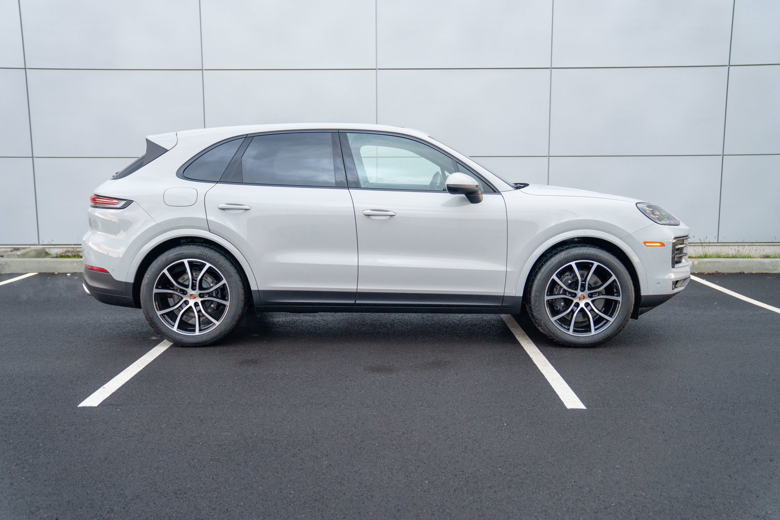Certified 2026 Porsche Cayenne AWD/4WD image 8