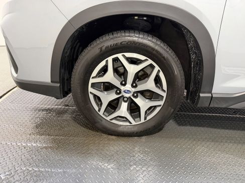 Used 2019 Subaru Forester Premium image 34