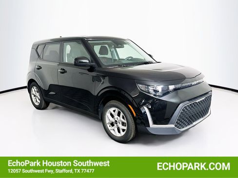 Used 2025 Kia Soul LX w/ LX Technology Package image 1