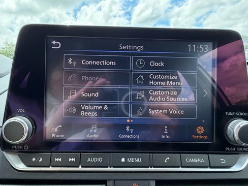 Used 2024 Nissan Altima 2.5 SV FWD image 47