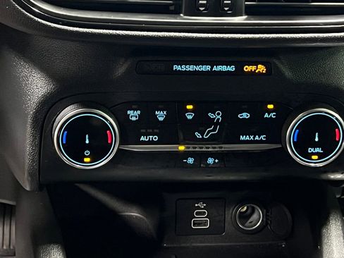 Used 2025 Ford Escape ST-Line AWD/4WD image 25