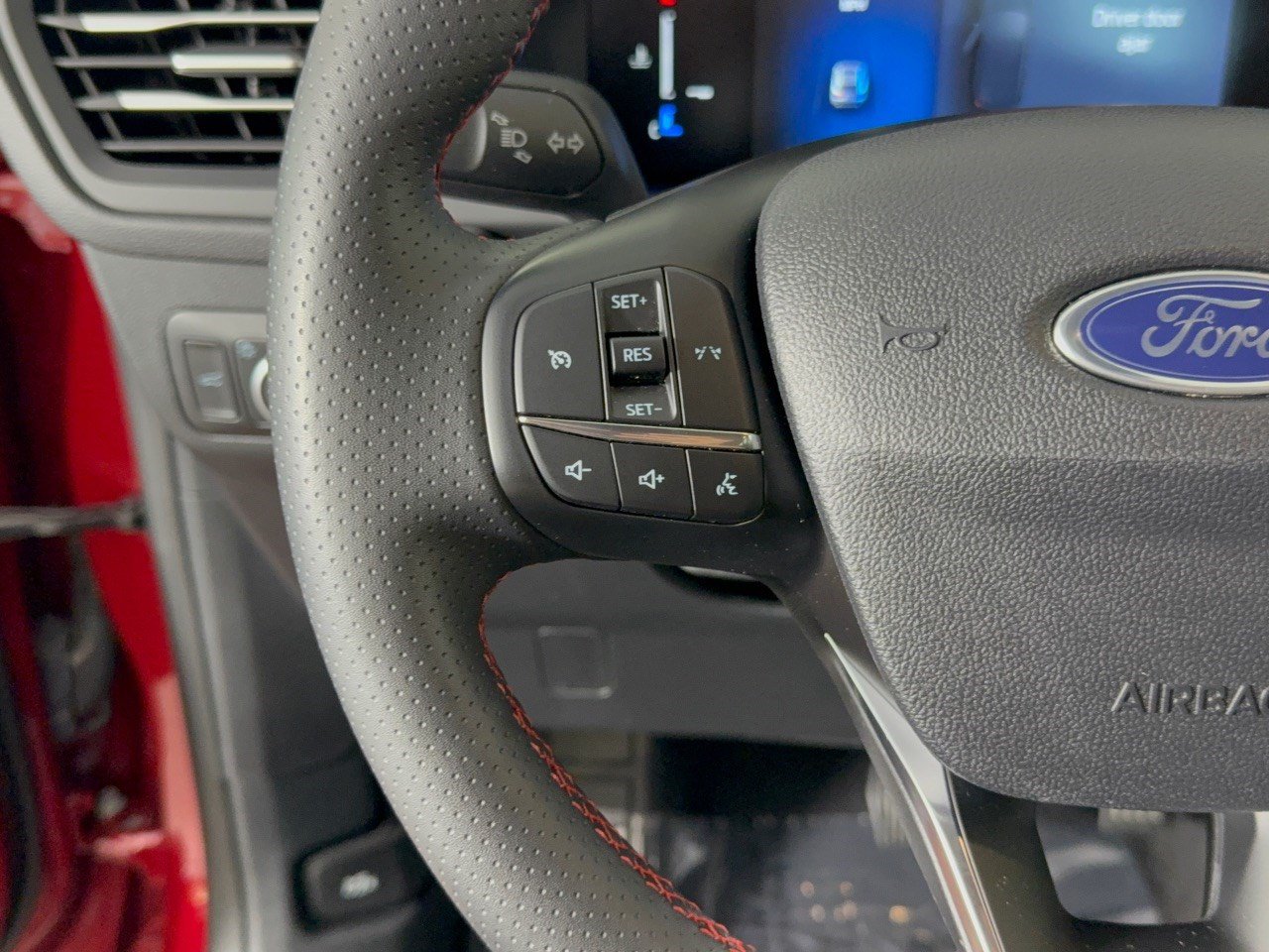 Used 2025 Ford Escape ST-Line Select AWD/4WD image 18