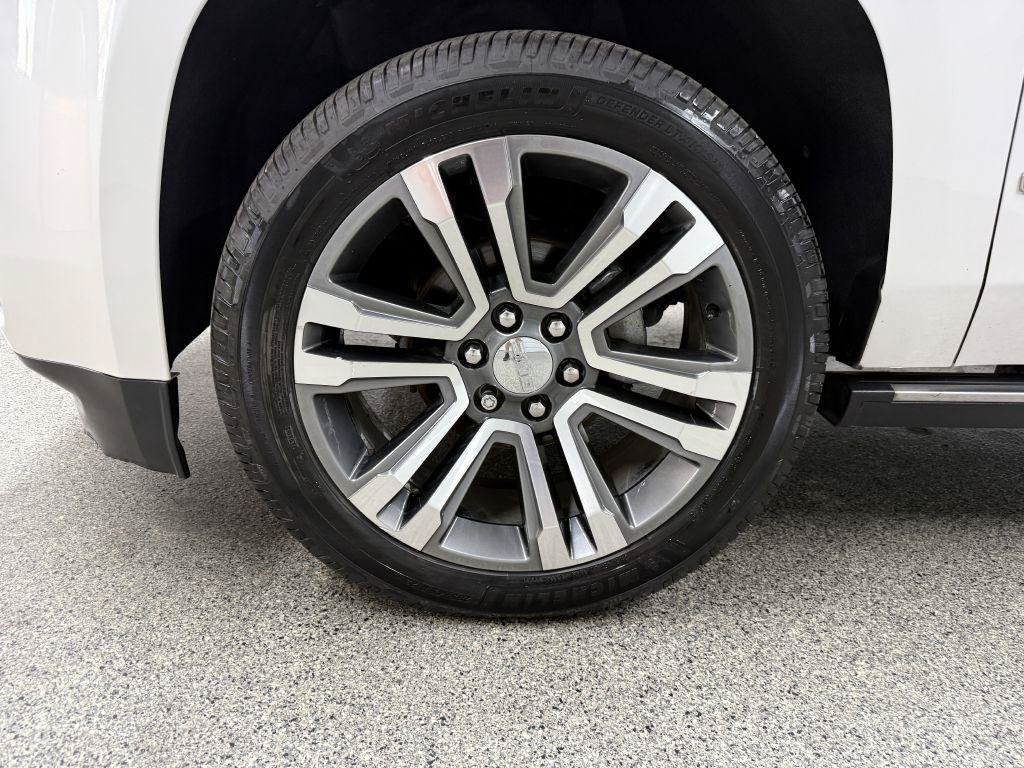 Used 2017 GMC Yukon XL Denali w/ Open Road Package AWD/4WD image 50