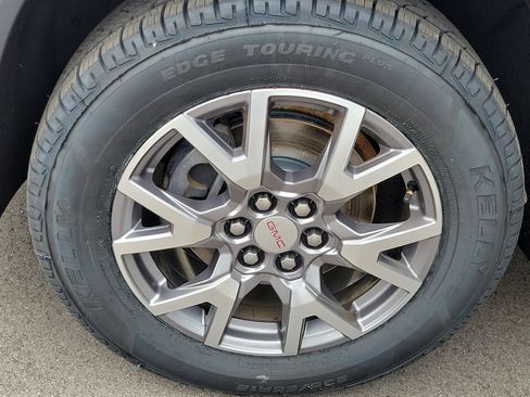 Used 2020 GMC Acadia SLT w/ Trailering Package FWD image 6