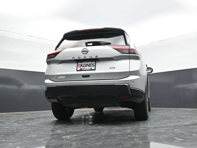 Used 2024 Nissan Rogue S AWD/4WD image 53