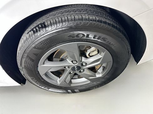 Used 2023 Kia K5 LXS image 11