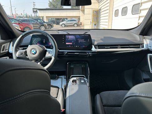 Used 2025 BMW X1 xDrive28i w/ Premium Package AWD/4WD image 17