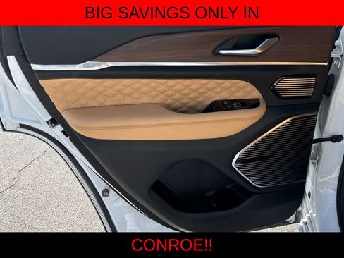 Used 2023 Jeep Grand Cherokee Summit w/ Adv Protech Group IV AWD/4WD image 23