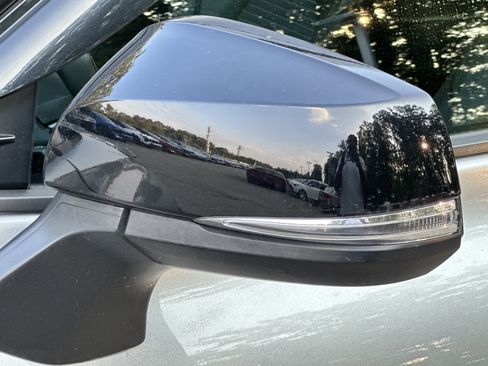 Used 2023 Toyota Highlander XSE image 37