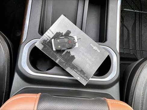 Used 2022 Chevrolet Silverado 1500 High Country image 36